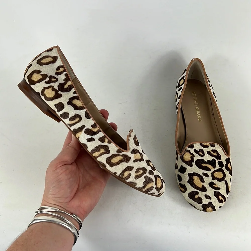 Arturo Chiang tan brown cheetah print slip on loafers flats women’s size 7.5